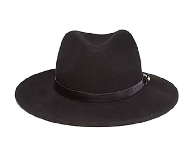 Black Fedora | Discover What To Buy At Forever 21 If You're Over 30 at https://youresopretty.com/forever-21-over-30/