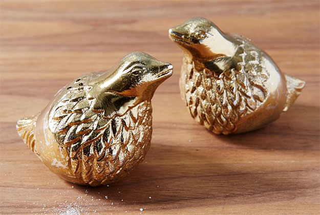 Feathered Shakers | 18 Hostess Gift Ideas, check it out at https://youresopretty.com/18-hostess-gift-ideas