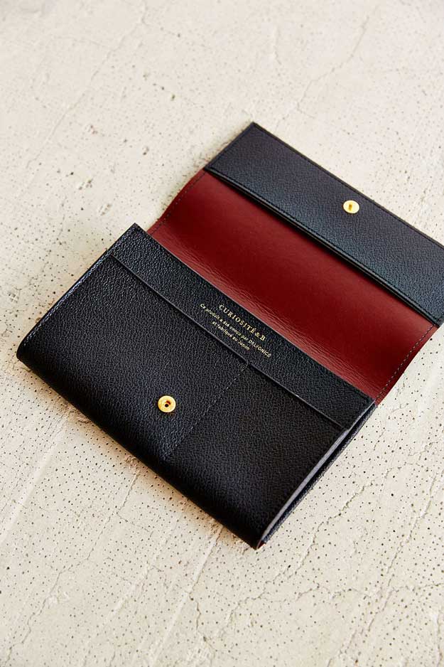 Delfonics Curiosite Wallet | 100 Gifts for Men Under $50, check it out at https://youresopretty.com/100-gifts-for-men-under-50/