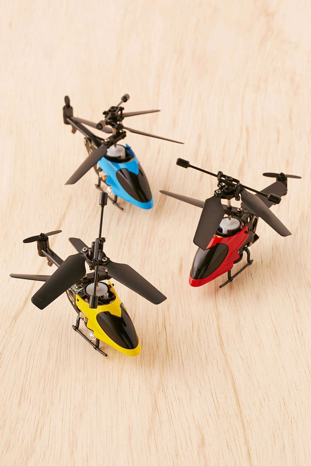 Mini RC Helicopters | 100 Gifts for Men Under $50, check it out at https://youresopretty.com/100-gifts-for-men-under-50/