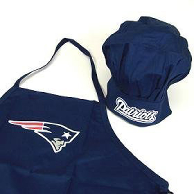 NFL Apron & Chef's Hat | 100 Gifts for Men Under $50, check it out at https://youresopretty.com/100-gifts-for-men-under-50/