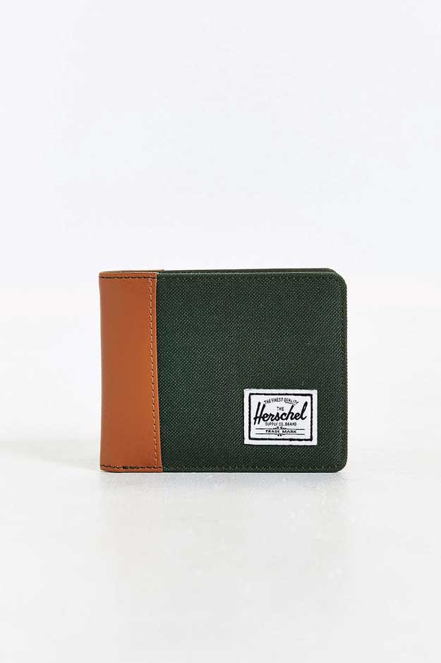 Herschel Edward Wallet | 100 Gifts for Men Under $50, check it out at https://youresopretty.com/100-gifts-for-men-under-50/
