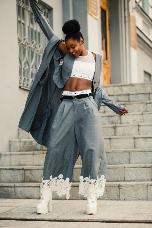 Check out 5 Fab Ways to Wear Culottes Pants | Cute Outfits at https://cuteoutfits.com/culottes-pants-cute-outfits/