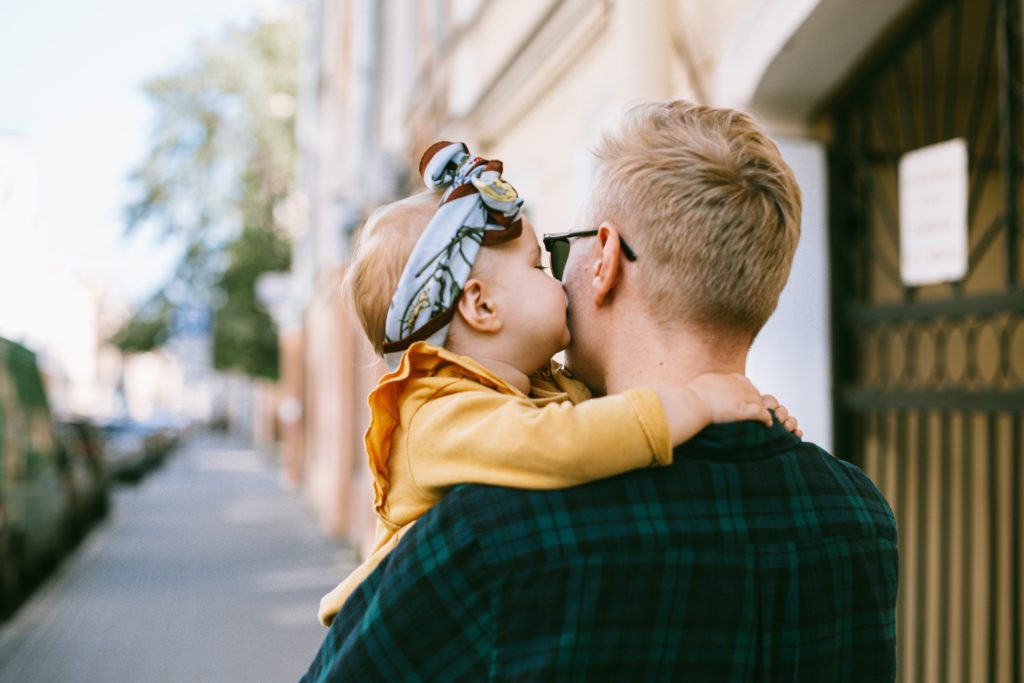 a kiss by her daughter | Top Father's Day Gifts That Will Make Your Father The Happiest Man | father's day gifts | Featured