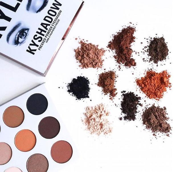 Cover Image | Kyshadow Palette | Kylie Jenner Revealed Her Latest Cosmetic Line Addition!