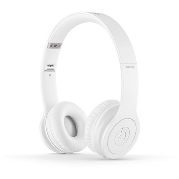 Beats by Dr Dre | Best Christmas Gifts For The Girl On The Go