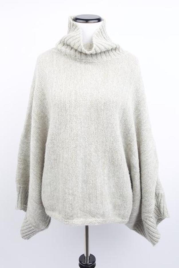 Oversized Turtleneck Sweater | Best Christmas Gifts For The Girl On The Go