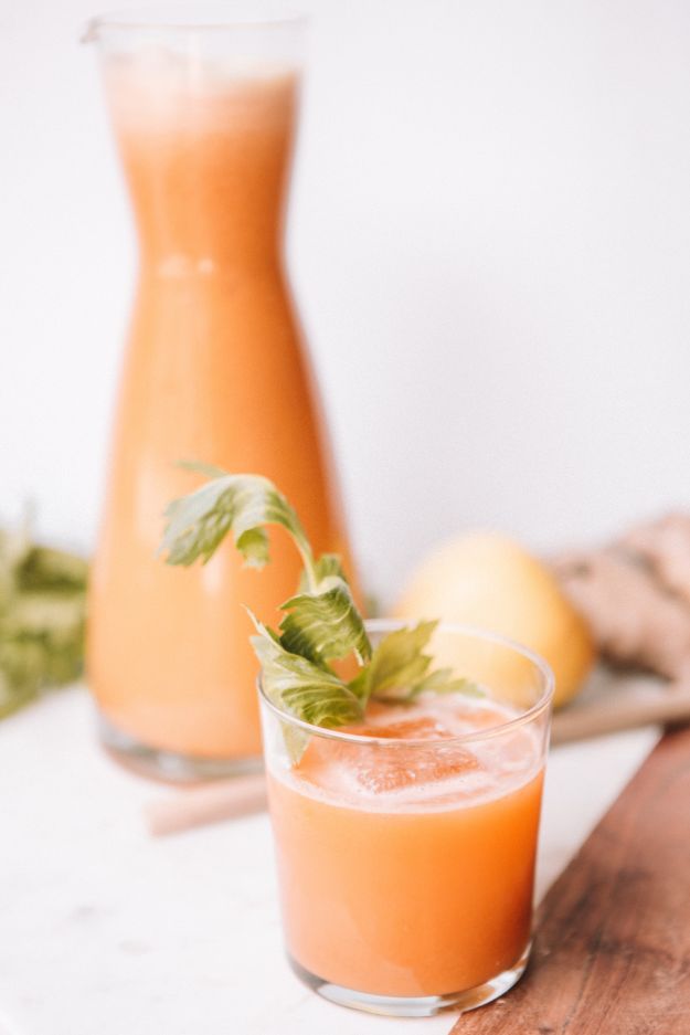 Check out Other DIY Fall Drinks As Good As Pumpkin Spice Latte at https://cuteoutfits.com/diy-fall-drinks-recipes/