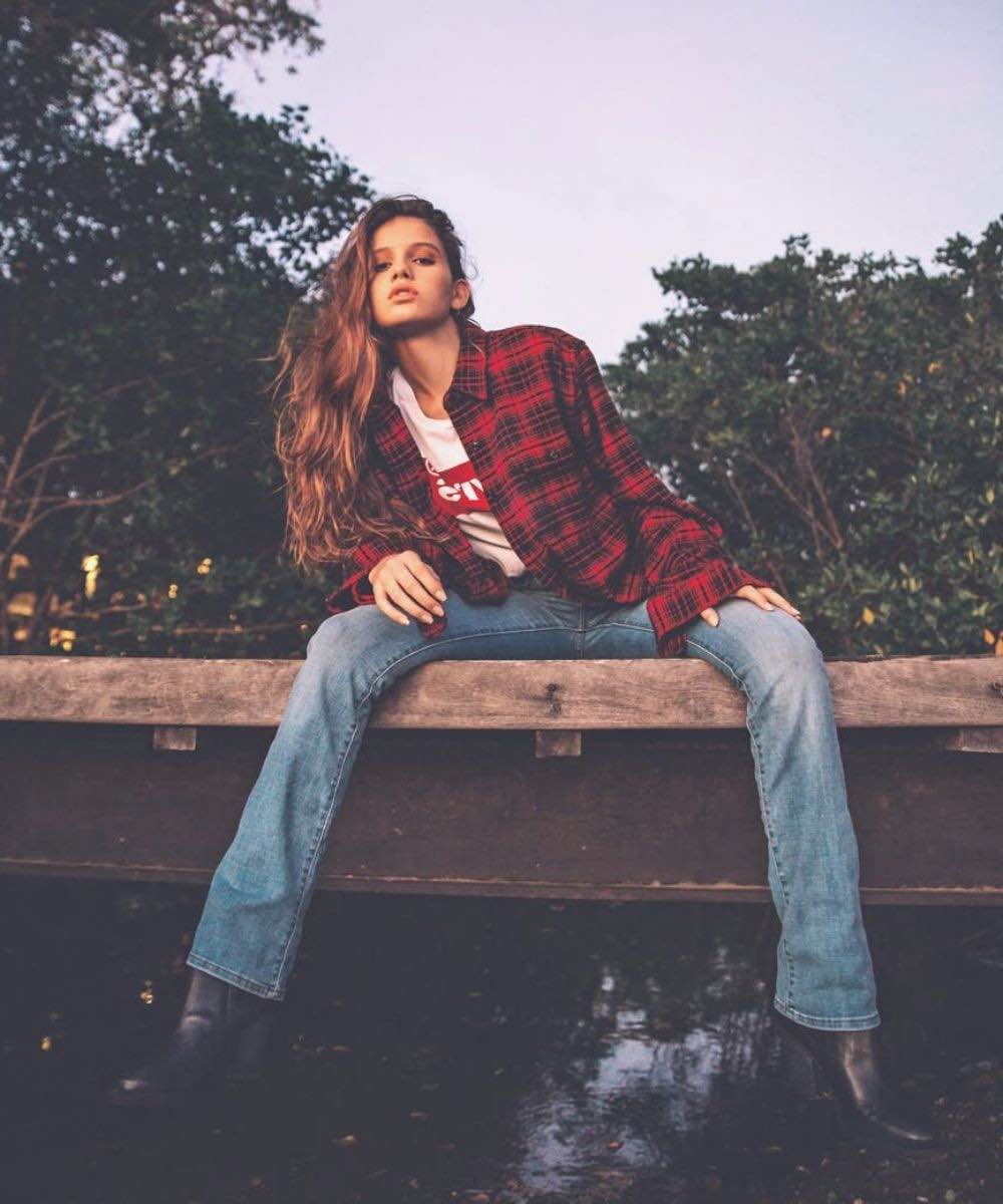 woman wearing plaid shirt | Cute Casual Outfits For The Colder Weather