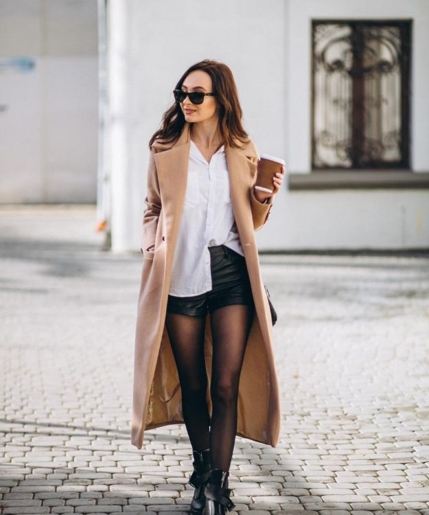 Pretty woman in coat | Cute Fall Outfits For Women This 2020 
